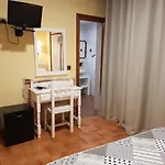 Dona Conchi 3* מדריגל דה לה וורה